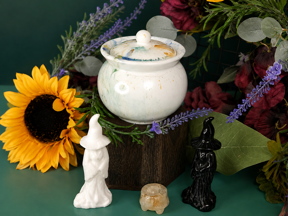 Classic Caudlron Curio Jar